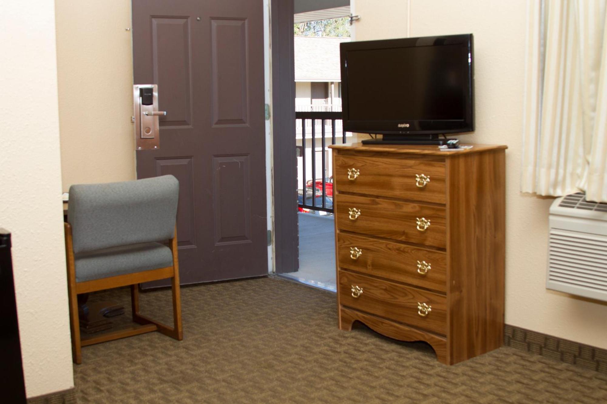Cottonwood Inn & Suites Phillipsburg Ruang foto